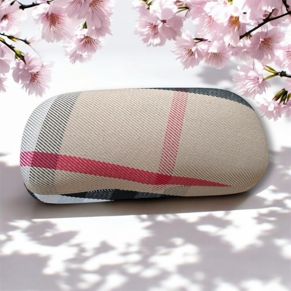 ✅Burberry Plaid Sunglasses Case - Picture 1 of 12
